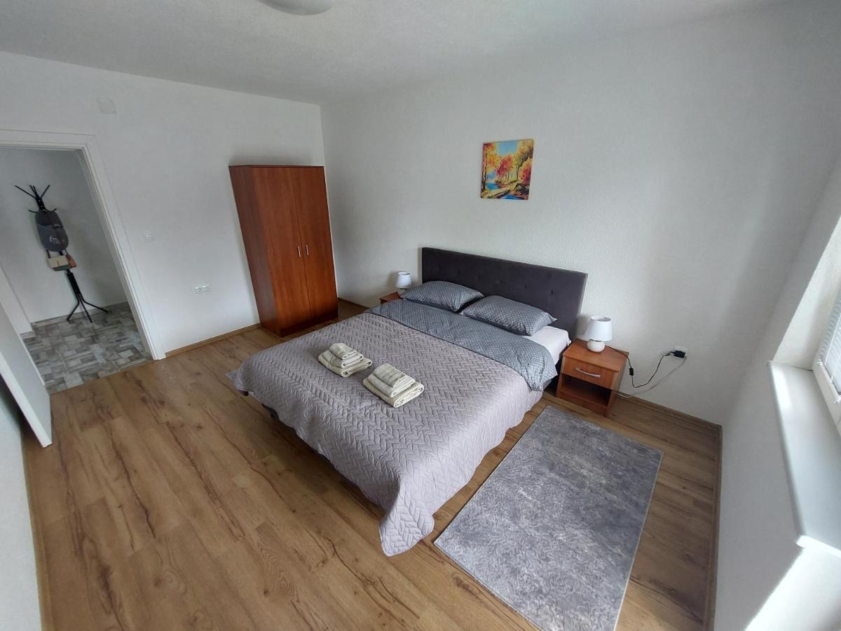 Apartman "Medeni" Bihać Exteriör bild