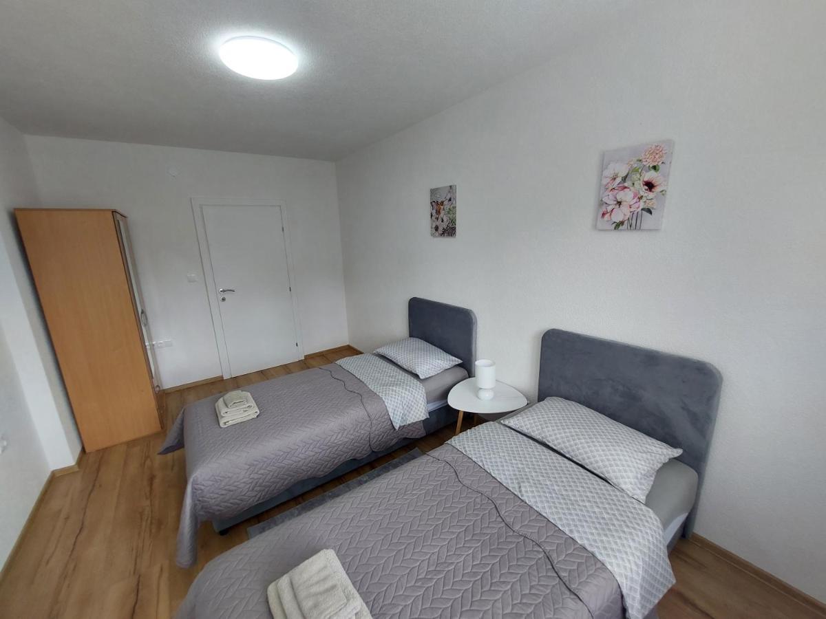 Apartman "Medeni" Bihać Exteriör bild