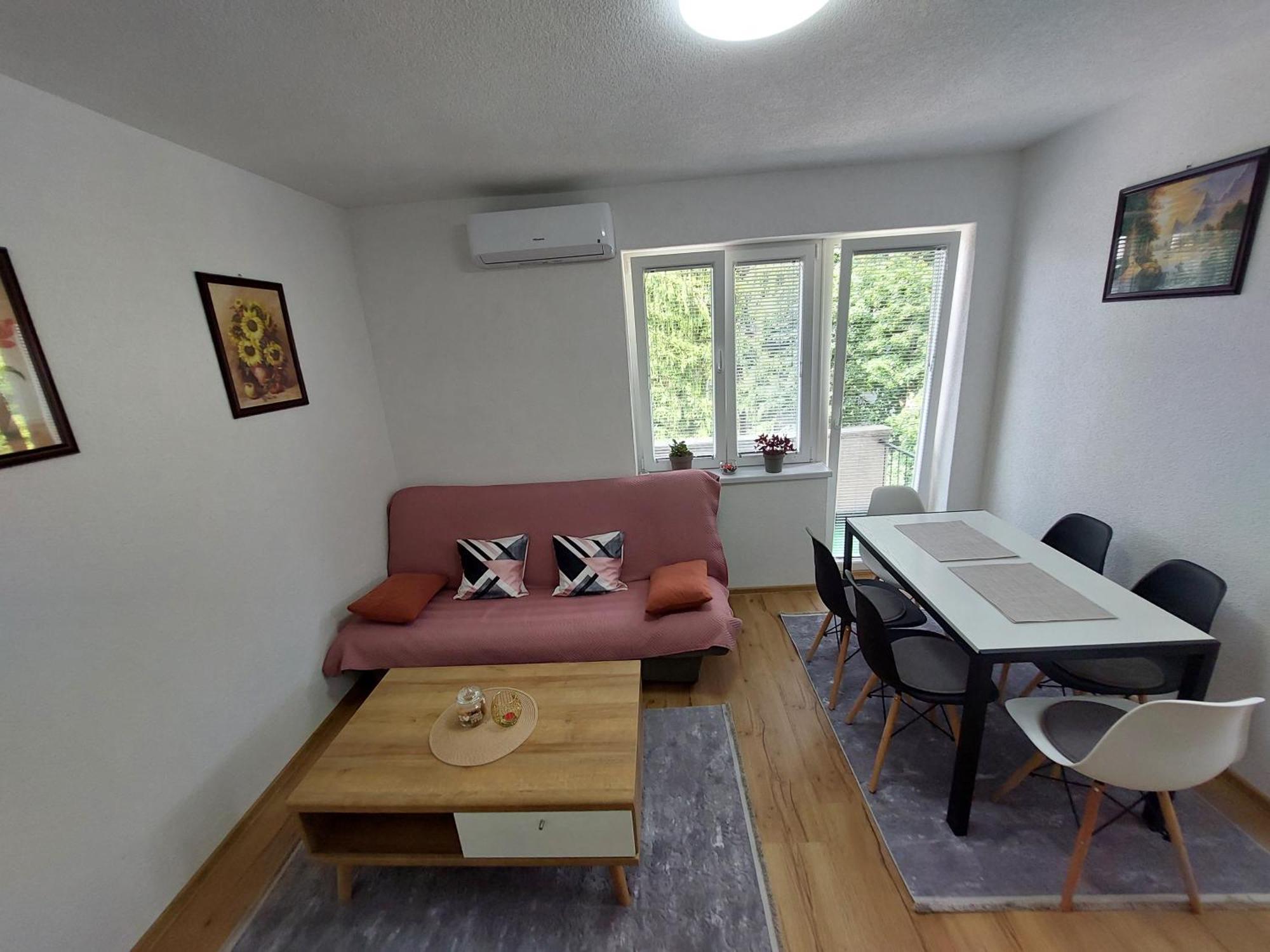 Apartman "Medeni" Bihać Exteriör bild